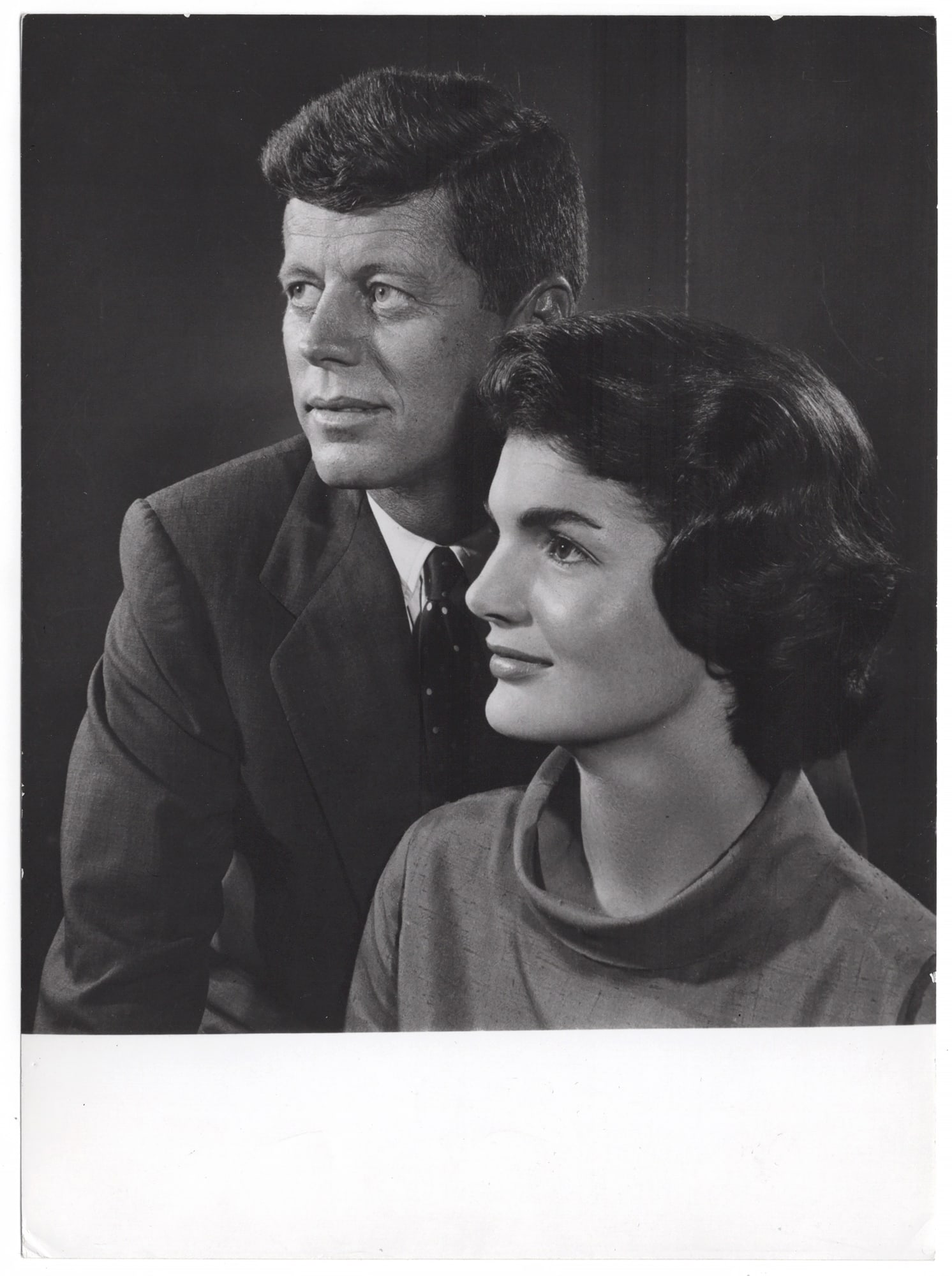 Yousuf Karsh* (Mardin 1908–2002 Boston): Yousuf Karsh* (Mardin 1908–2002 Boston) President and Mrs. John Kennedy, 1957 gelatin silver print 20,6 x 15,2 cm verso typographical photographer’s credit, as well as the Camera Press stamp