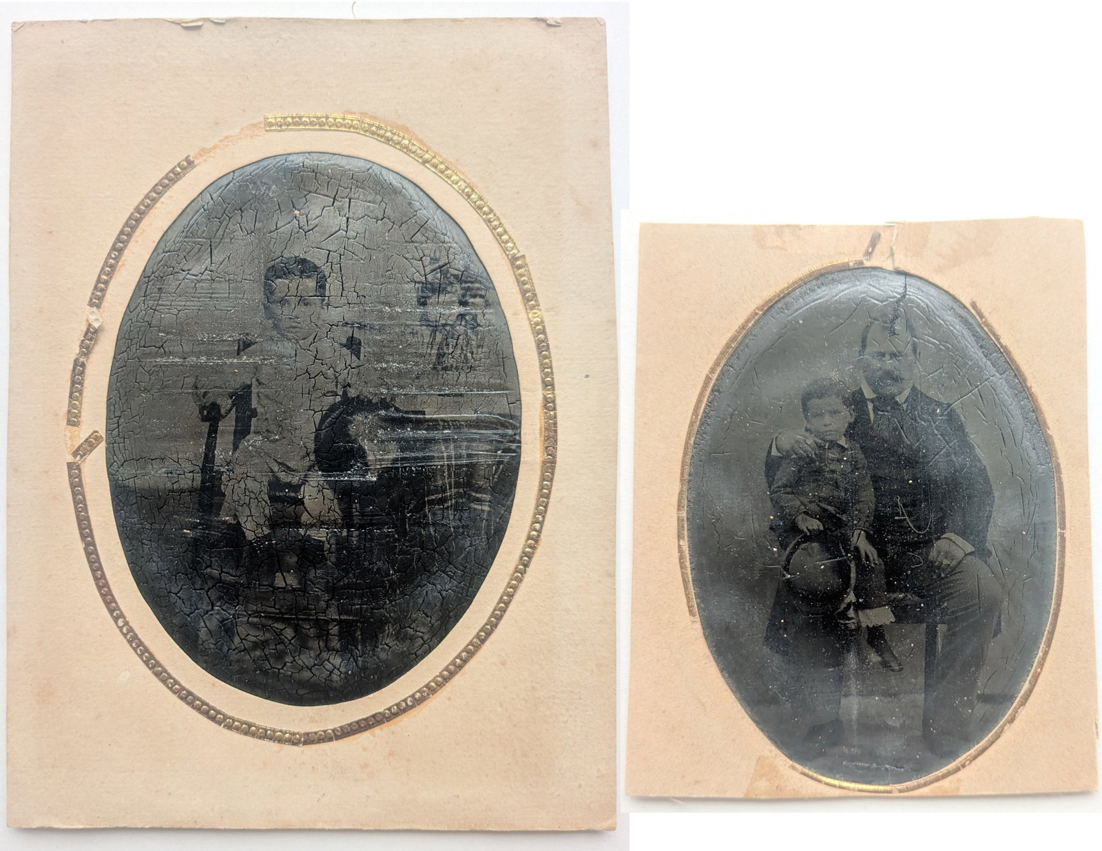 Unknown photographer (Biographical data unknown): Unknown photographer (Biographical data unknown) Bundle of 2 Panotype Portraits, ca 1855 Pannotypes 12 x 9 cm and 9,5 x 7cm in mat window (mount 18 x 13,5 cm) SCHÄTZPREIS / ESTIMATE € 250 - 500