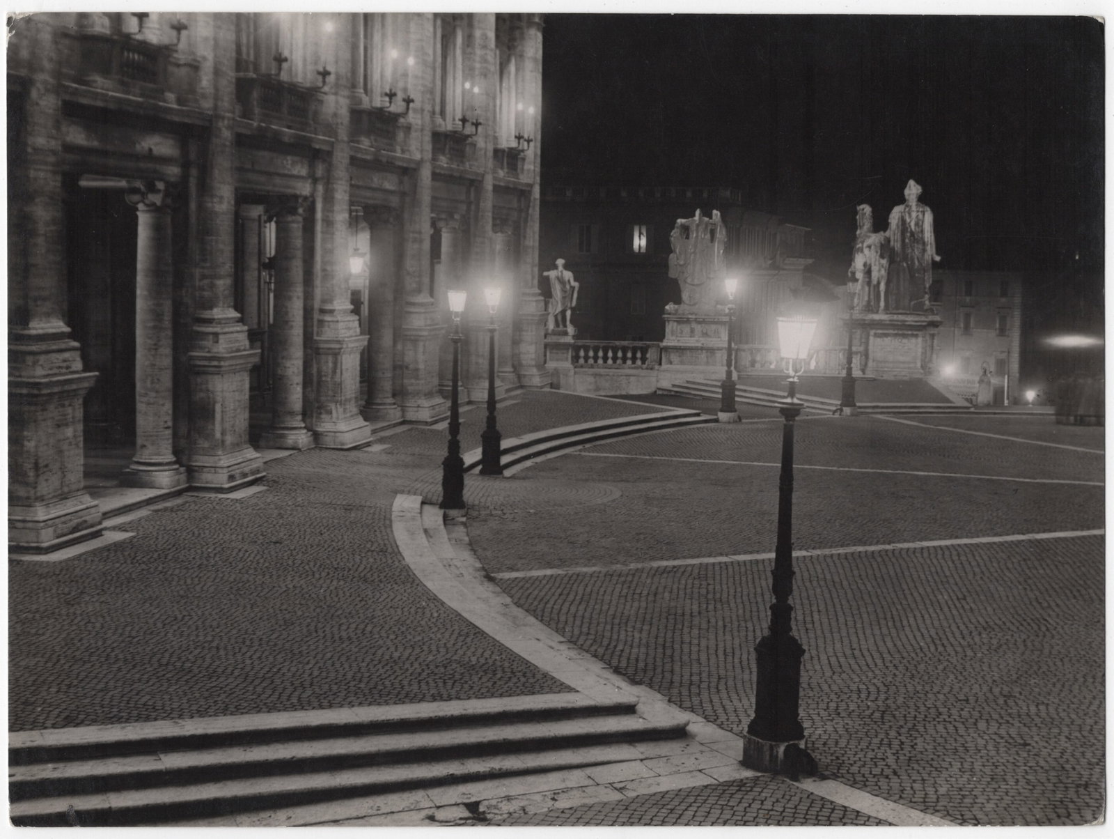 Paul Wolff (Mülhausen 1887 - 1951 Frankfurt a. Main): Paul Wolff (Mülhausen 1887 - 1951 Frankfurt a. Main) Rome in the night vintage gelatin silver print 23,5 x 17,4 cm verso photographer’s stamp (”Dr. Paul Wolff“), as well as Schostal agency