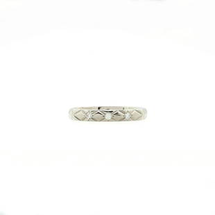 Chanel Matelasse Band 3 Diamonds Ring Platinum and Diamonds: These are professional pictures of the actual item offered by Rebag. $3,500 Condition: Great. Minor wear throughout. Accessories: No Accessories Measurements: Size: 3.75 - 46, Width: 2.55 mm