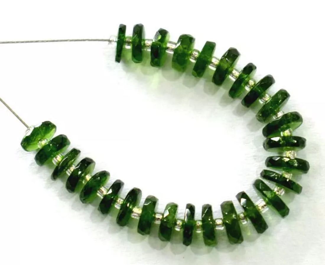 NATURAL AA CHROME DIOPSIDE BEADS FACETED TYRE 5 - 6.5 MM 27 PCS (1 of 2)