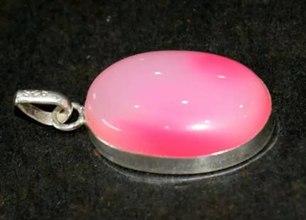 SOLID 925 STERLING SILVER PENDANT - PINK CHALCEDONY OVAL 1 1/4": These are natural, earth mined and hand crafted with precision. Stone: Pink Chalcedony, Shape: Oval, Size: 15x22 mm, Width - 7.5 mm, Length: 1 1/4", Weight: approx. 25 carats. The photographs are enla