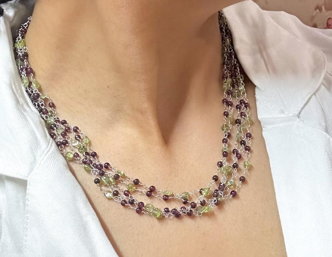 19 - 20" MULTIPLE CHAIN NECKLACE NATURAL GARNET & PERIDOT BEADS: These are natural, earth mined and hand crafted with precision. Stone Shape: Coin/Round, Stone Size: 3 - 4 mm Width 2 - 2.5 mm. The photographs are enlarged to show the clarity and cuts more accuratel