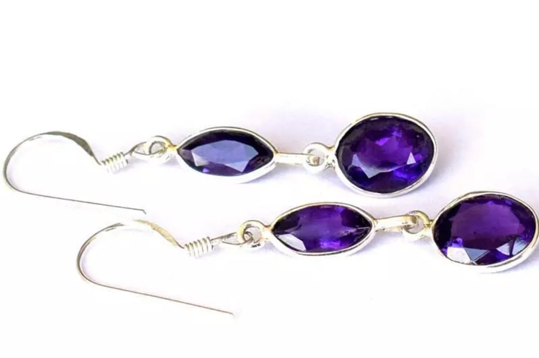 SOLID 925 STERLING SILVER EARRINGS - NATURAL FINE AMETHYST (1 of 2)