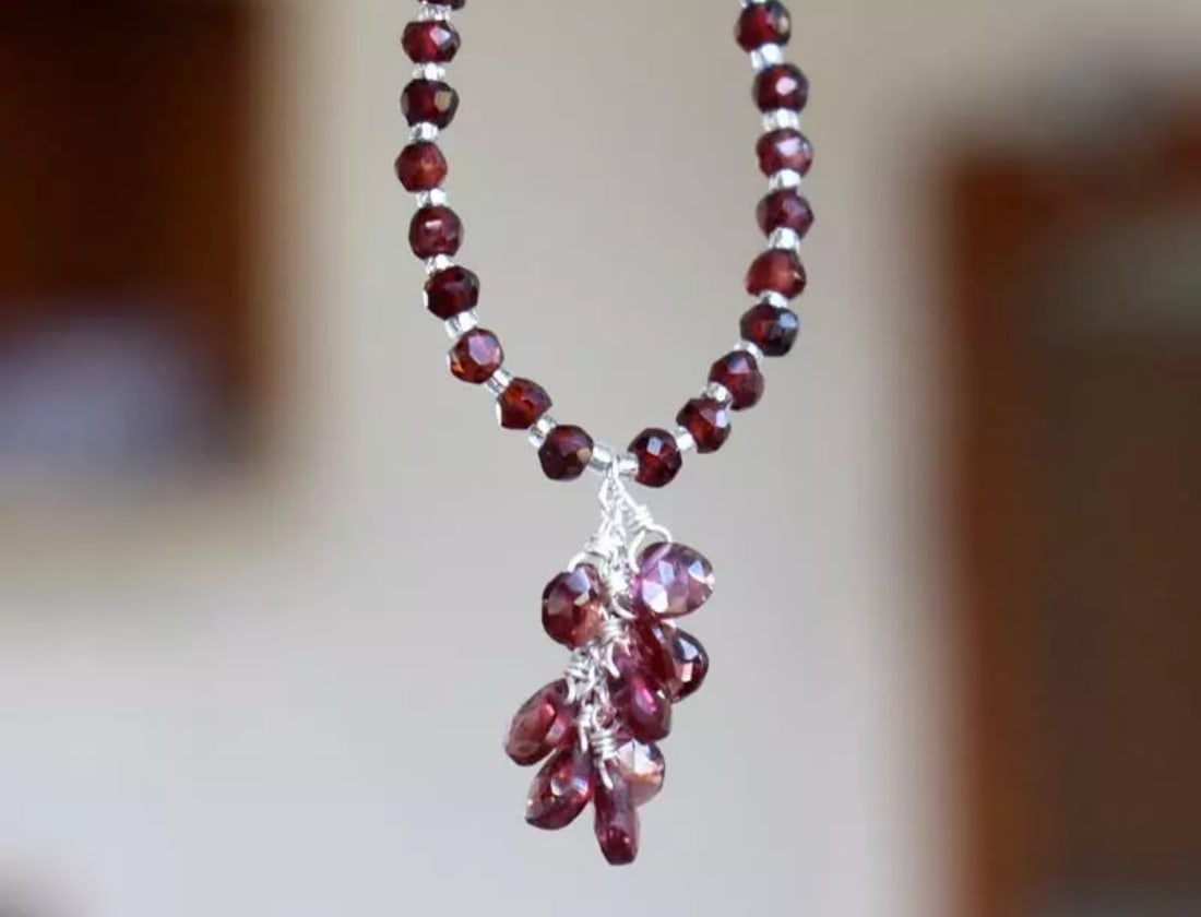 NATURAL GARNET BEADS HEART SOLID 925 SILVER JUMP RINGS: Stone: Garnet, Stone Shape: Faceted Rondelle/Heart, Stone Size: 3 - 3.5mm/4 - 6mm, Weight: 14 cts. THEY ARE NATURALEARTH MIND GEMSTONES.4" LENGTH.WITH SOLID 925 STERLING SILVER JUMP RINGS ATTACHED.