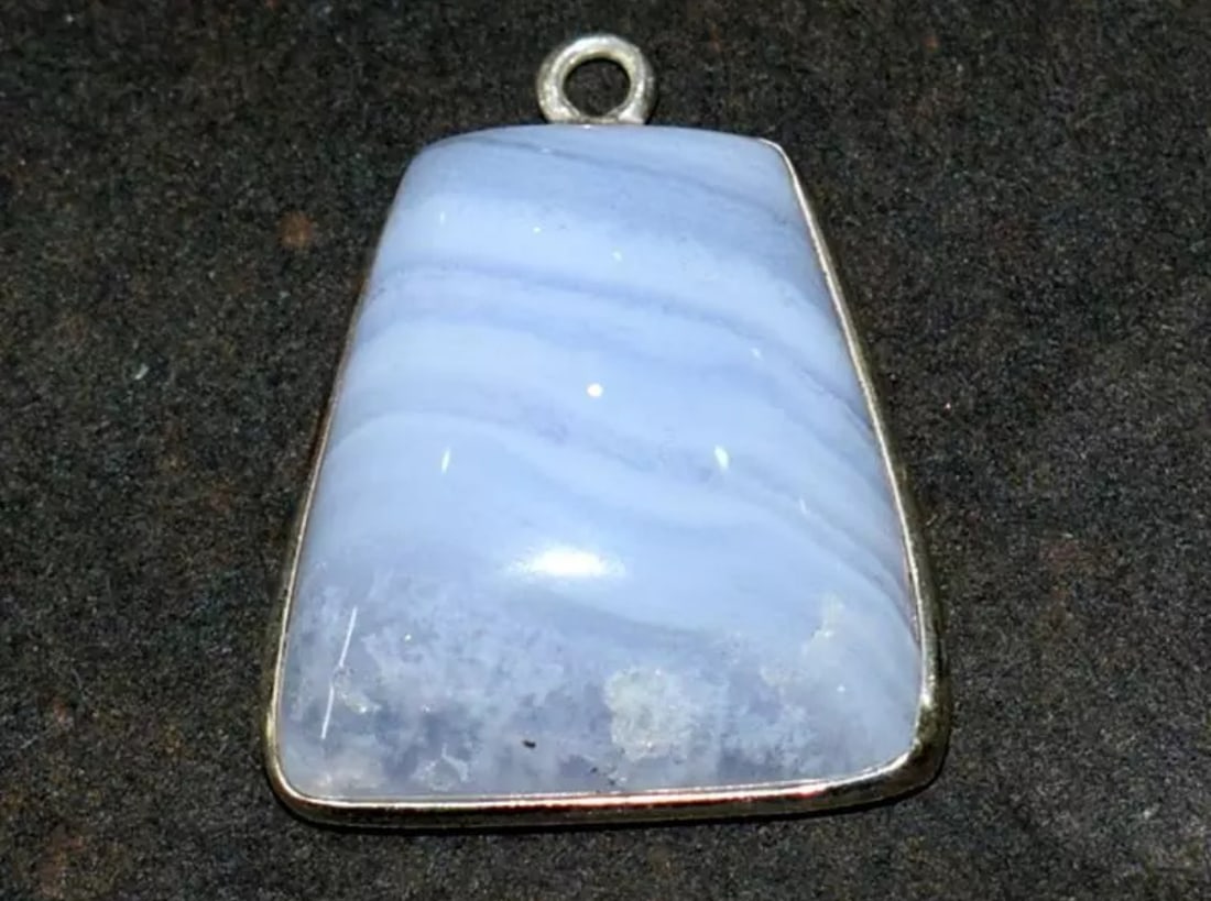 SOLID 925 STERLING SILVER CONNECTOR - NATURAL BLUE LACE AGATE 19X20 MM: These are natural, earth mined and hand crafted with precision. Stone: Blue Lace Agate, Shape: Fancy, Stone Size: 19x20 mm, Width - 6.5 mm, Weight: approx. 22 carats. The photographs are enlarged to s