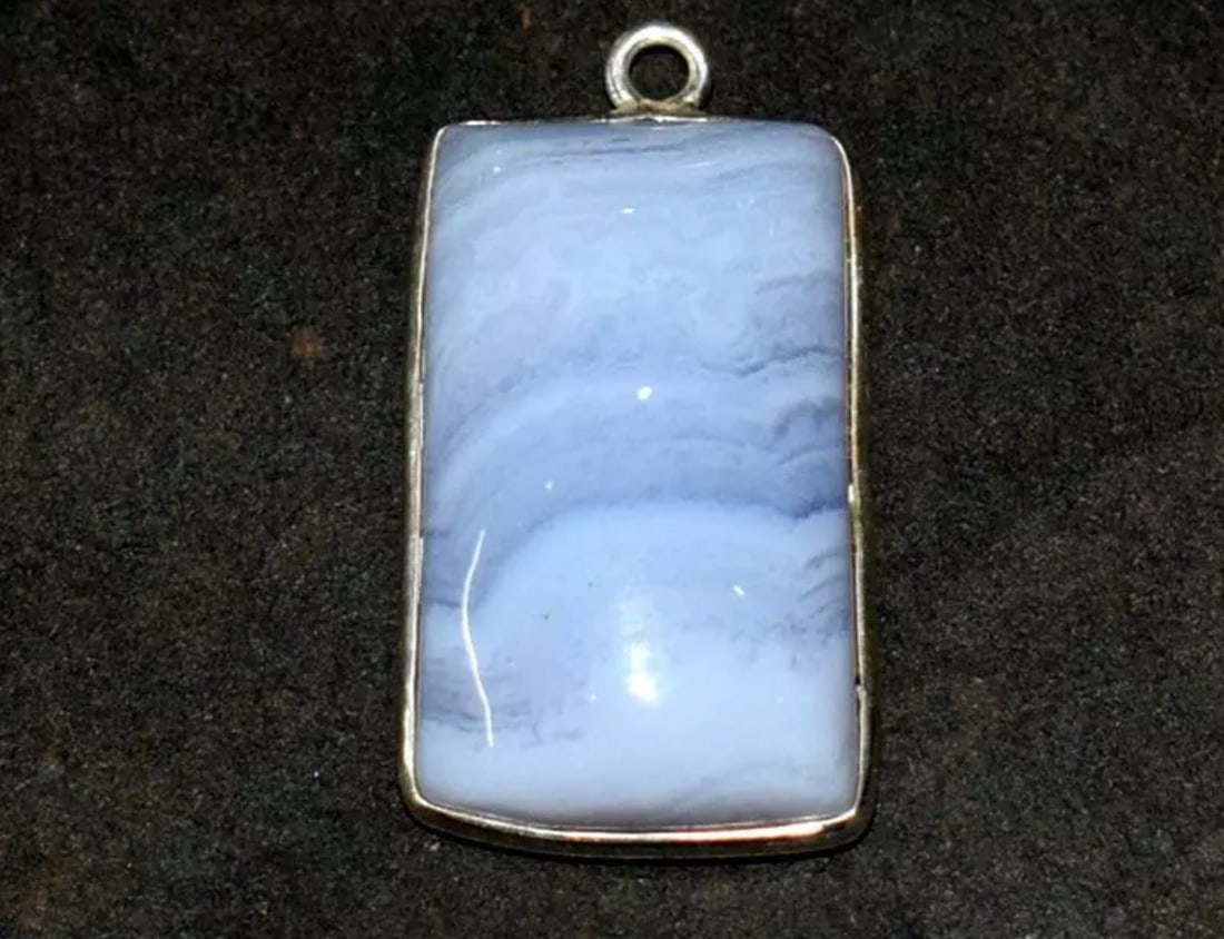 SOLID 925 STERLING SILVER CONNECTOR - NATURAL BLUE LACE AGATE: These are natural, earth mined and hand crafted with precision. Stone: Blue Lace Agate, Shape: Rectangle, Size: 14x24 mm, Width - 7 mm, Weight: approx. 27 carats. The photographs are enlarged to show