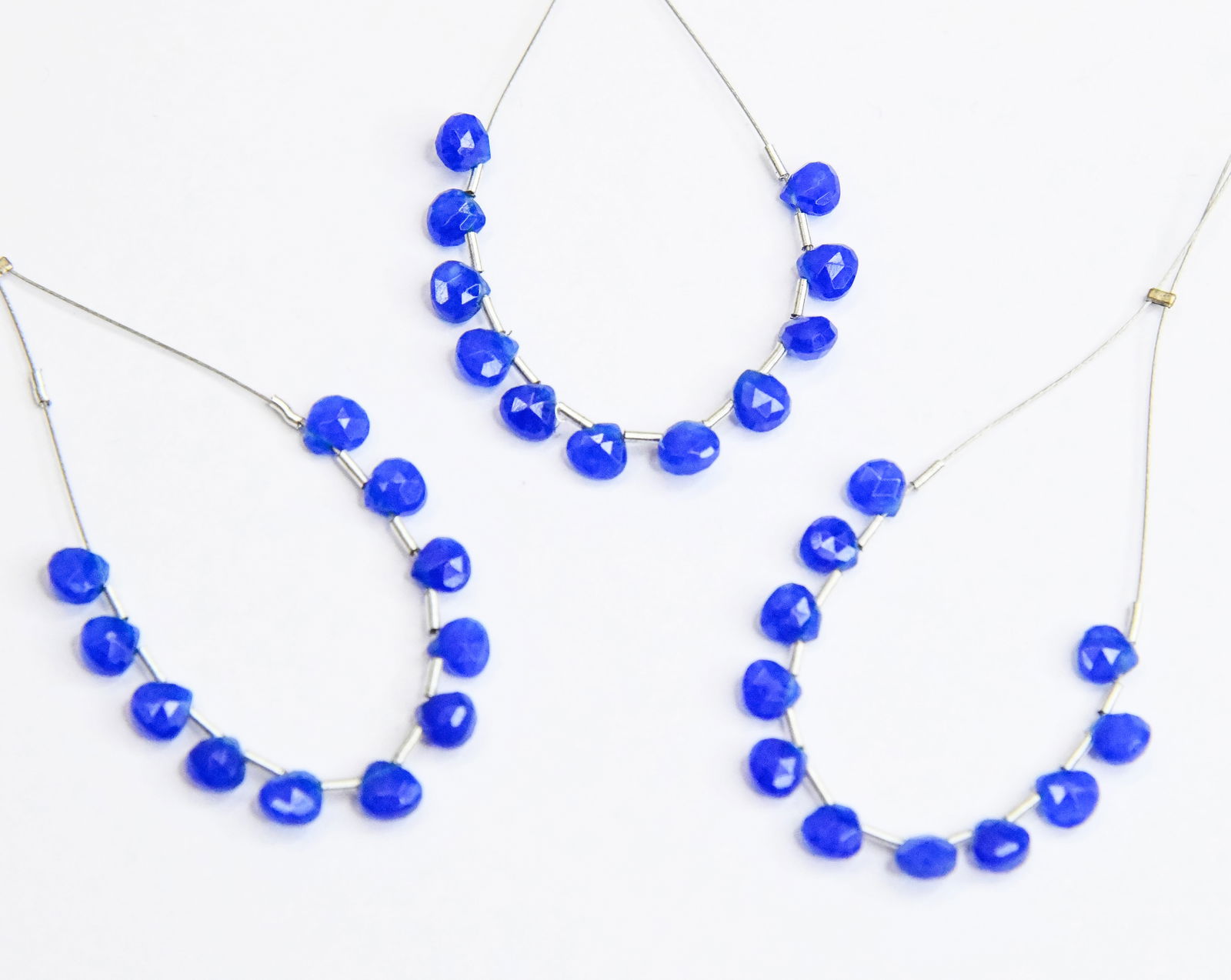 NATURAL BLUE QUARTZ BEADS FACETED HEART 5 MM, 11 PCS (3 TASSELS) (1 of 1)