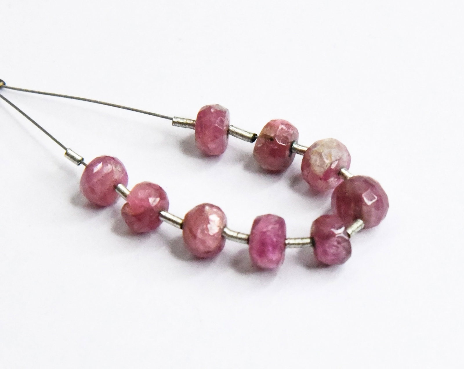 NATURAL PINK TOURMALINE BEADS FACETED RONDELLE 5 - 5.5 MM 9 PCS (4 TASSELS) (1 of 2)