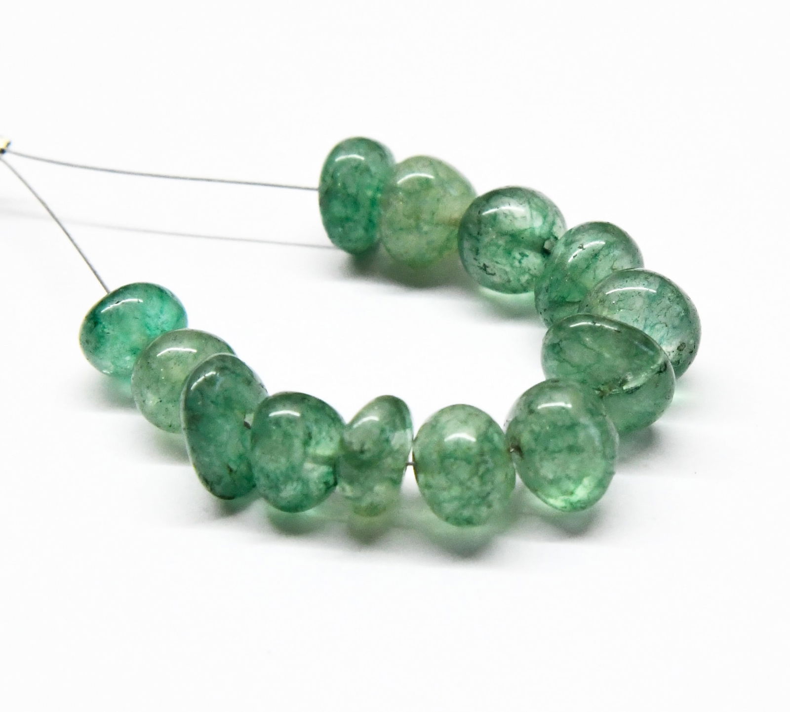 NATURAL GREEN STRAWBERRY QUARTZ BEADS RONDELLE 7 - 9 MM, 13 PCS (1 of 2)