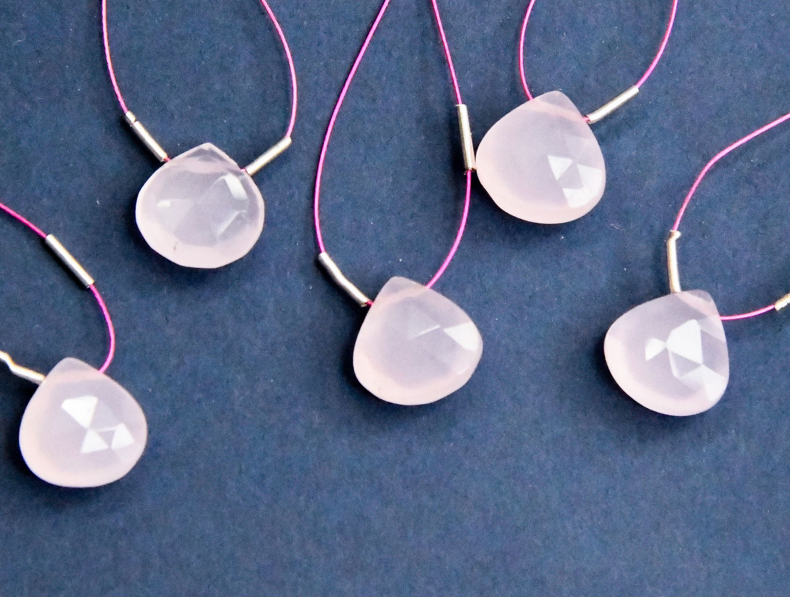 NATURAL PINK CHALCEDONY BEADS FACETED HEART 11 - 11.5 MM, 5 PCS (2 BAGS) (1 of 1)