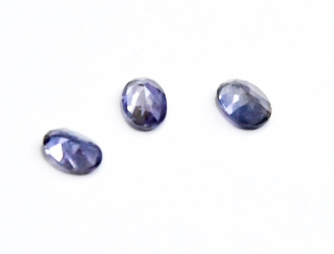 NATURAL IOLITE BEADS FACETED OVAL 5X7 MM - (3 PIECES) (1 of 1)