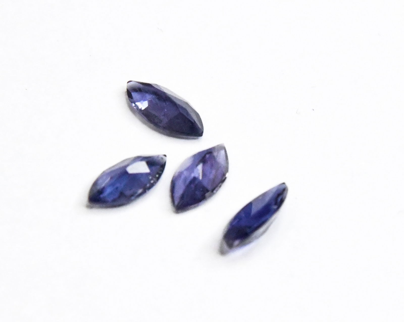 NATURAL IOLITE BEADS FACETED MARQUISE 4.5 - 9.5 MM - (4 PIECES) (1 of 1)