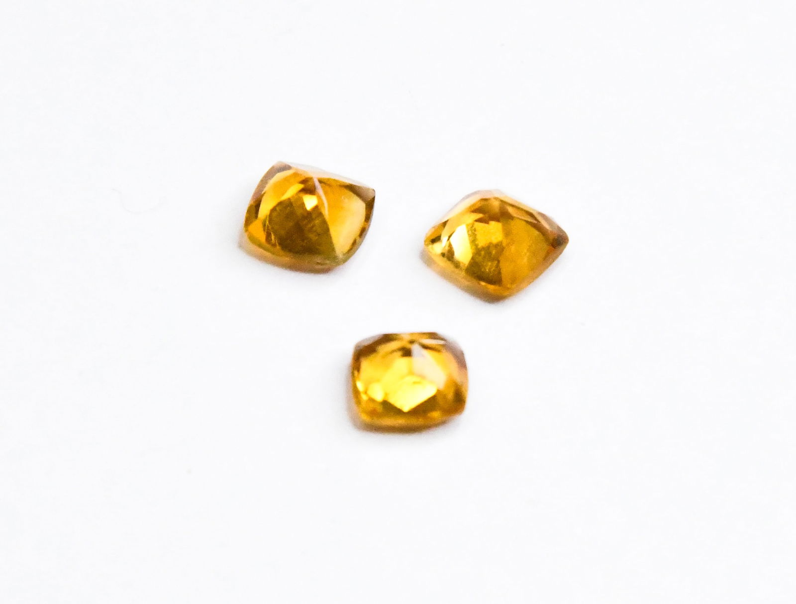 NATURAL CITRINE BEAD FACETED CUSHION 7 MM (1 PIECES) (1 of 1)