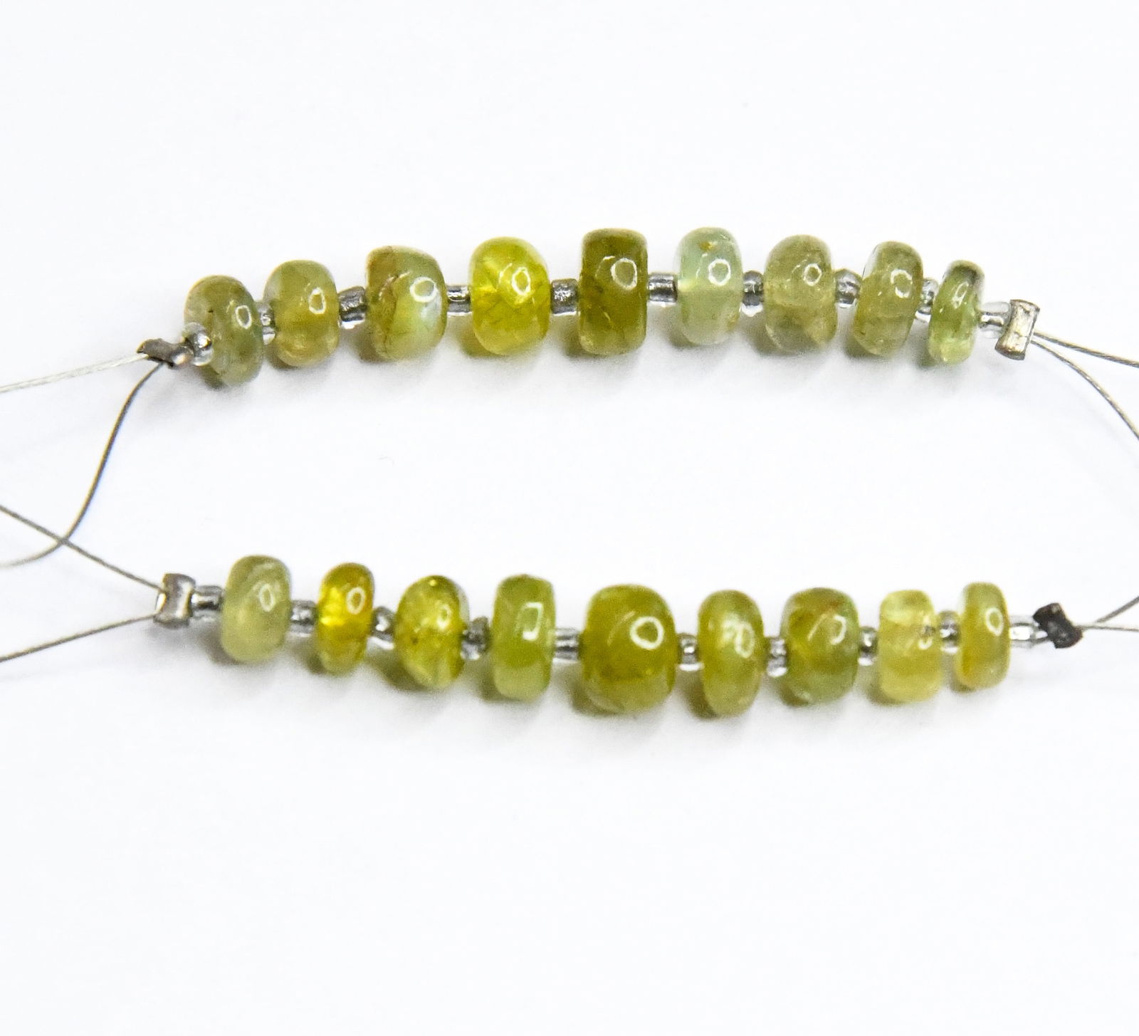 NATURAL CHRYSOBERYL BEADS RONDELLE 4.5 - 5.5 MM 9 PCS (2 TASSELS) (1 of 1)