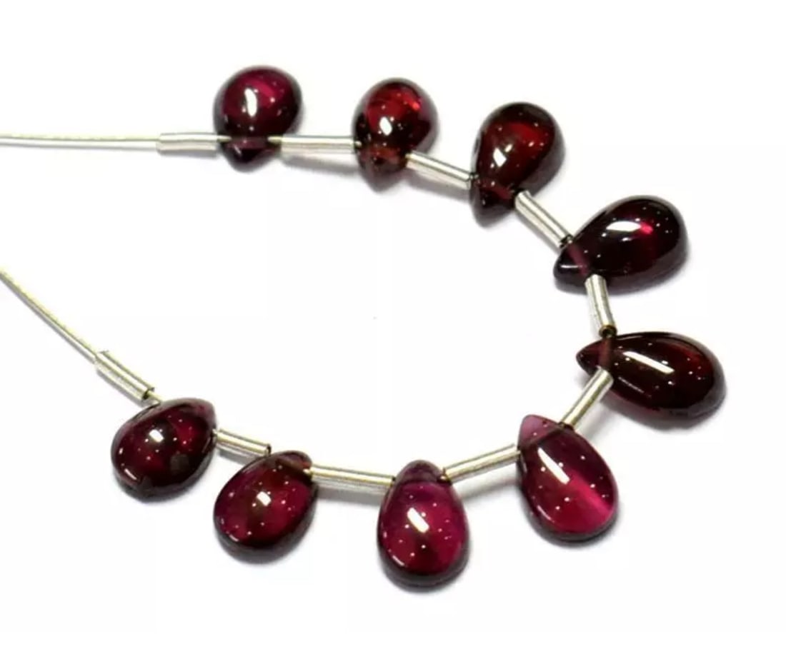 NATURAL GARNET BEADS FLATBACK PEAR 5X6.5 - 5X8 MM 9 PCS (4 tassels) (1 of 2)