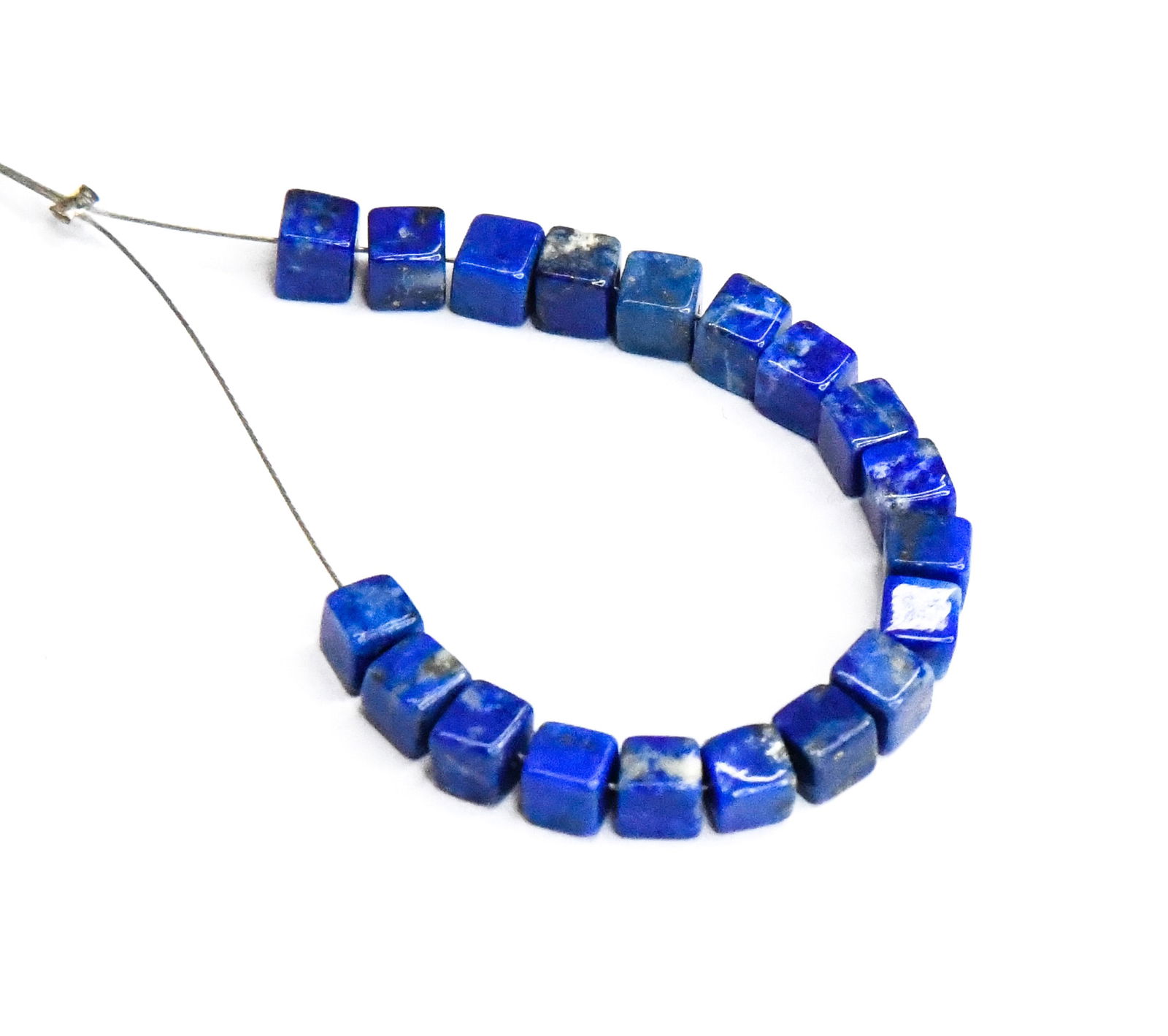 NATURAL LAPIS BEADS BOX 3.5 - 4 MM 9 PCS (2 TASSELS) (1 of 2)