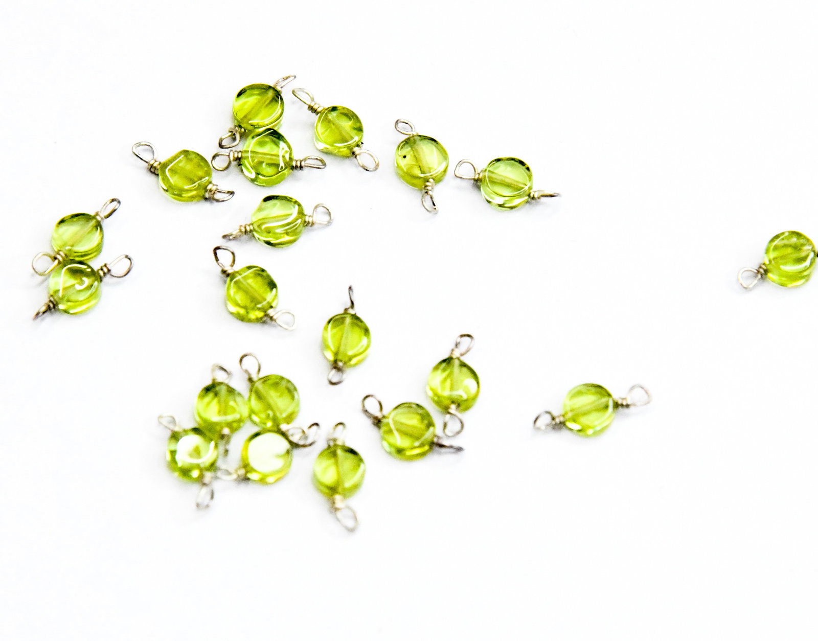 NATURAL PERIDOT BEADS COIN 4 MM 20 PCS (2 BAGS) (1 of 1)