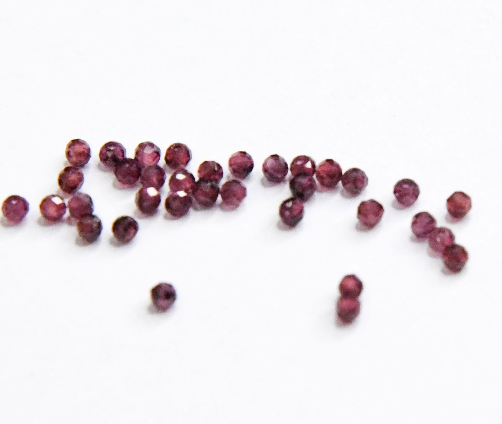 NATURAL GARNET BEADS FACETED ROUND 2 MM 50 PCS (2 BAGS) (1 of 2)