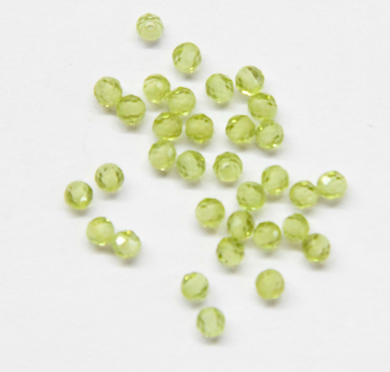 NATURAL PERIDOT BEADS FACETED ROUND 2.5 MM 50 PCS (2 BAGS) (1 of 1)
