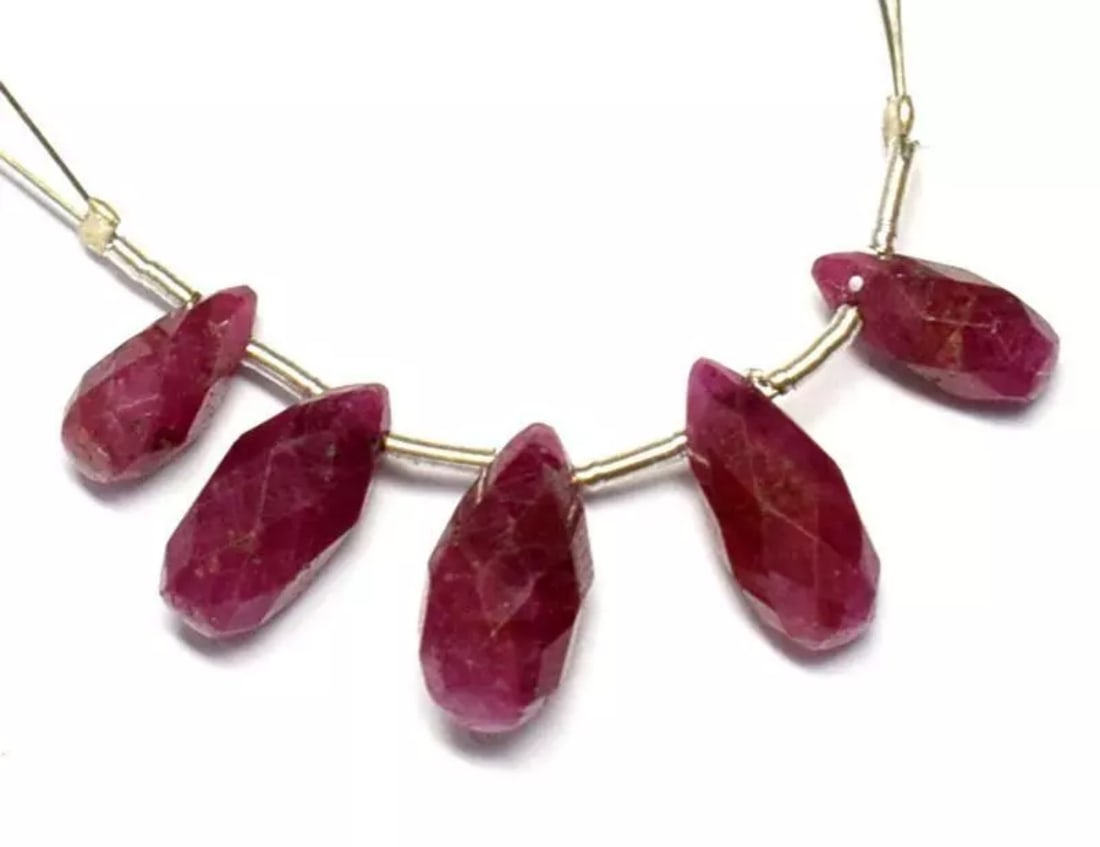 RUBY (DYED) BEADS FACETED BRIOLETTE 4X9 - 5.5X12 MM 5 PCS (1 of 2)