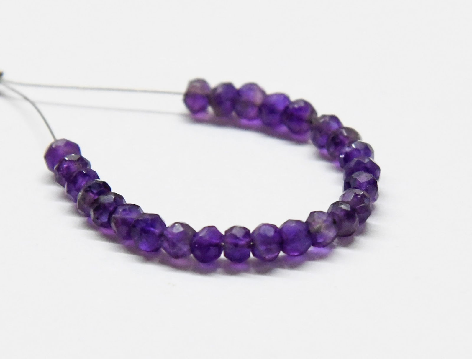 NATURAL AMETHYST BEADS FACETED RONDELLE 4 MM 25 PCS (3 TASSELS) (1 of 2)