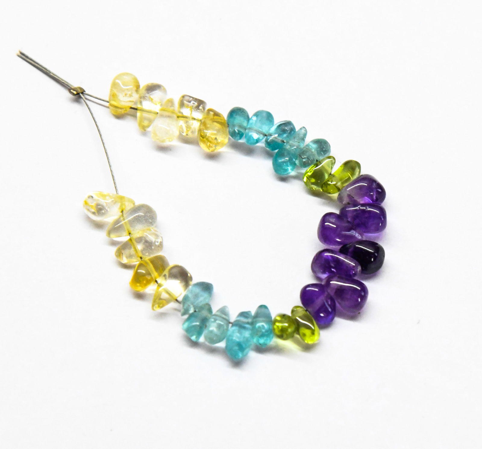 NATURAL MULTI 4 COLOR BEADS BRIOLETTE 3X5.5 - 4X7 MM 31 PCS (2 TASSELS) (1 of 2)