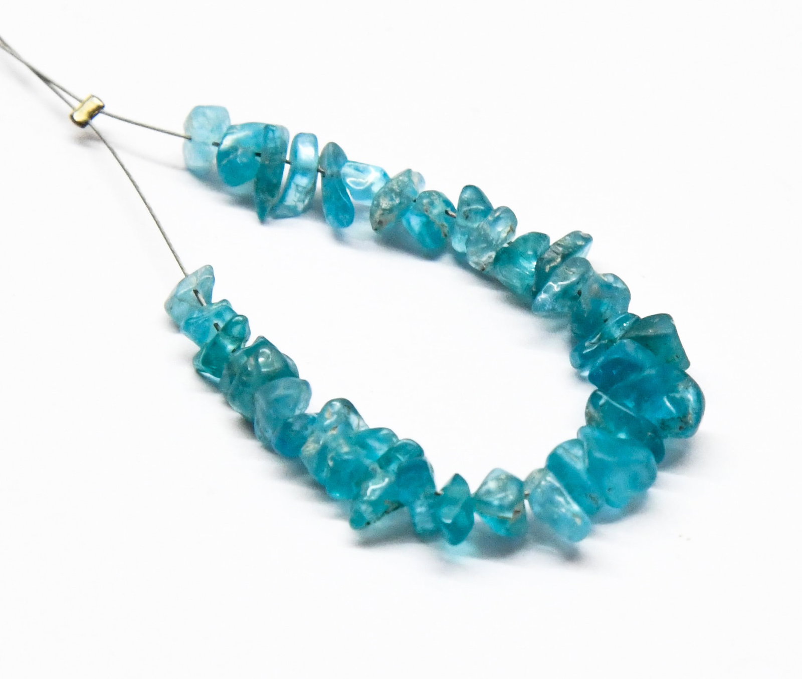 NATURAL NEON APATITE BEADS CHIPS 2.5X4 - 4.5X6 MM 35 PCS (2 TASSELS) (1 of 2)