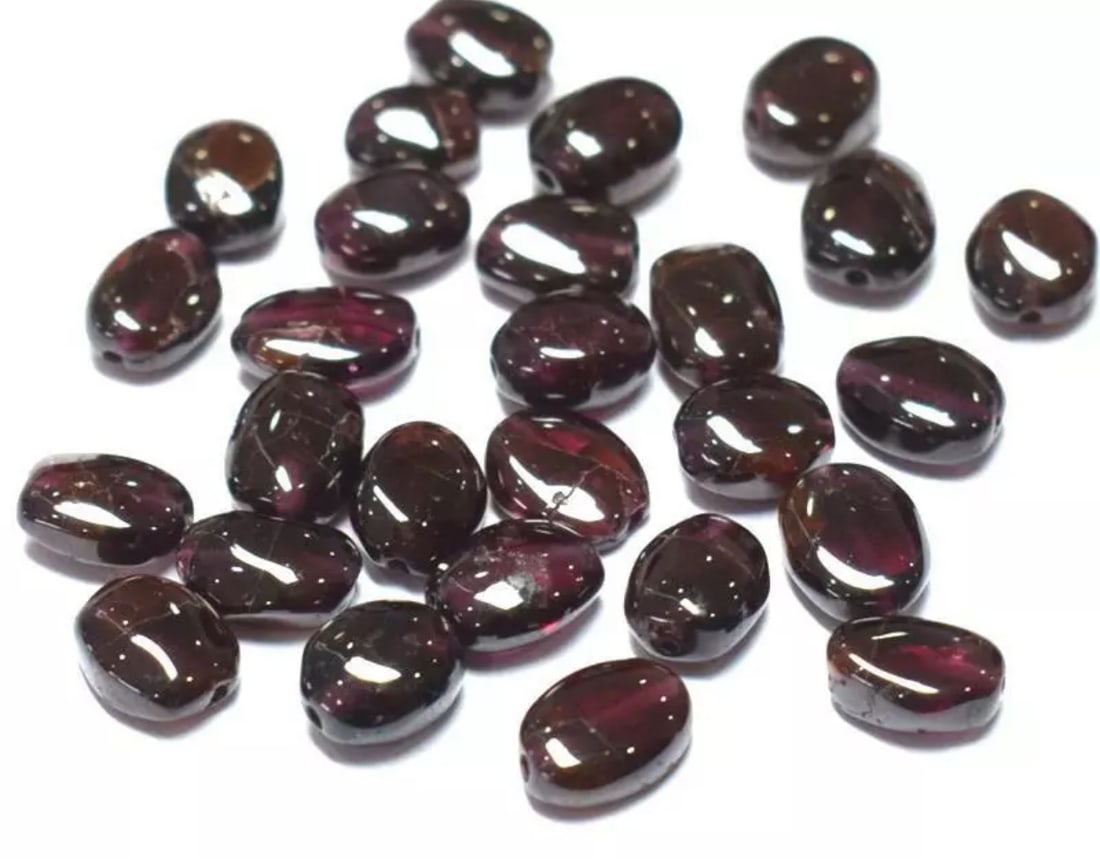 (25 PIECES) NATURAL GARNET BEADS OVAL 5X6 - 6X9 MM (2 BAGS) (1 of 1)
