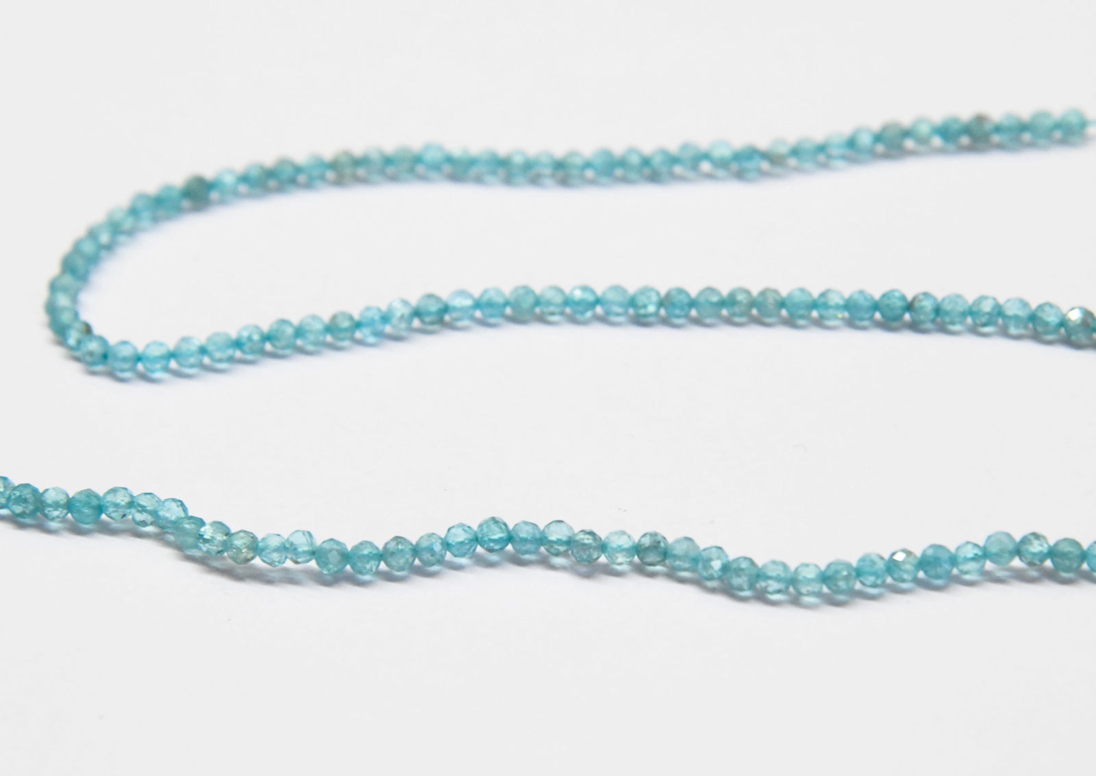 16" STRAND NATURAL APATITE BEADS FACETED ROUND 3 MM (1 of 1)