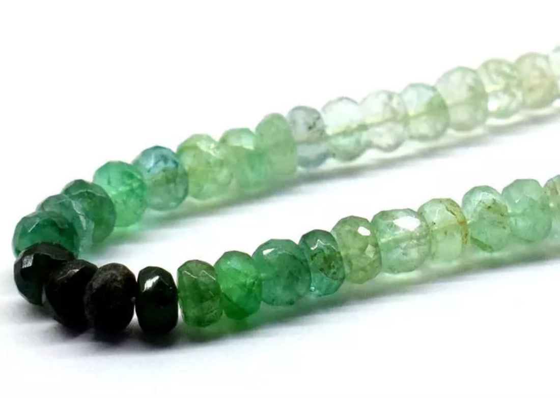 16" STRAND NATURAL SHADED EMERALD BEADS FACETED RONDELLE 4 - 5 MM (1 of 2)