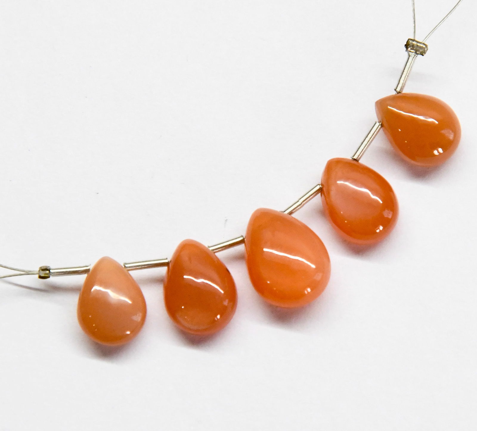 NATURAL PEACH MOONSTONE BEADS PEAR 8X10 - 9X13 MM 5 PCS (1 of 1)