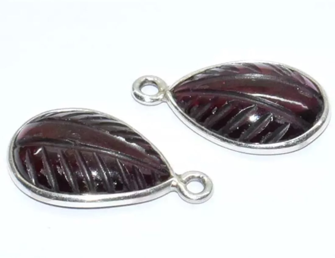 NATURAL GARNET CARVED PEAR 9X13 MM SOLID 925 STERLING SILVER 1 PAIR (1 of 2)