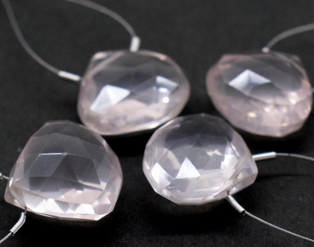 NATURAL ROSE QUARTZ BEADS FACETED HEART 15X17 - 16X18 MM 4 PCS (1 of 2)