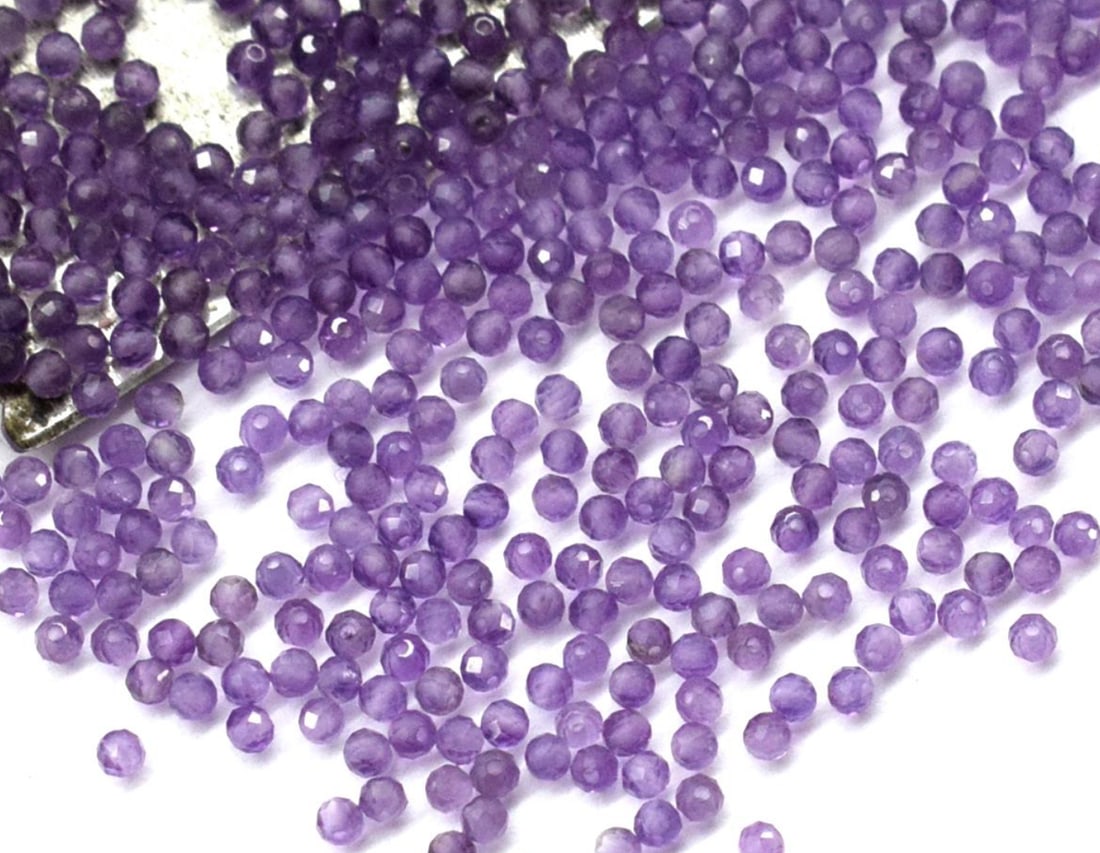 (500 PIECES) NATURAL AMETHYST BEADS FACETED ROUND 2 MM (1 of 2)