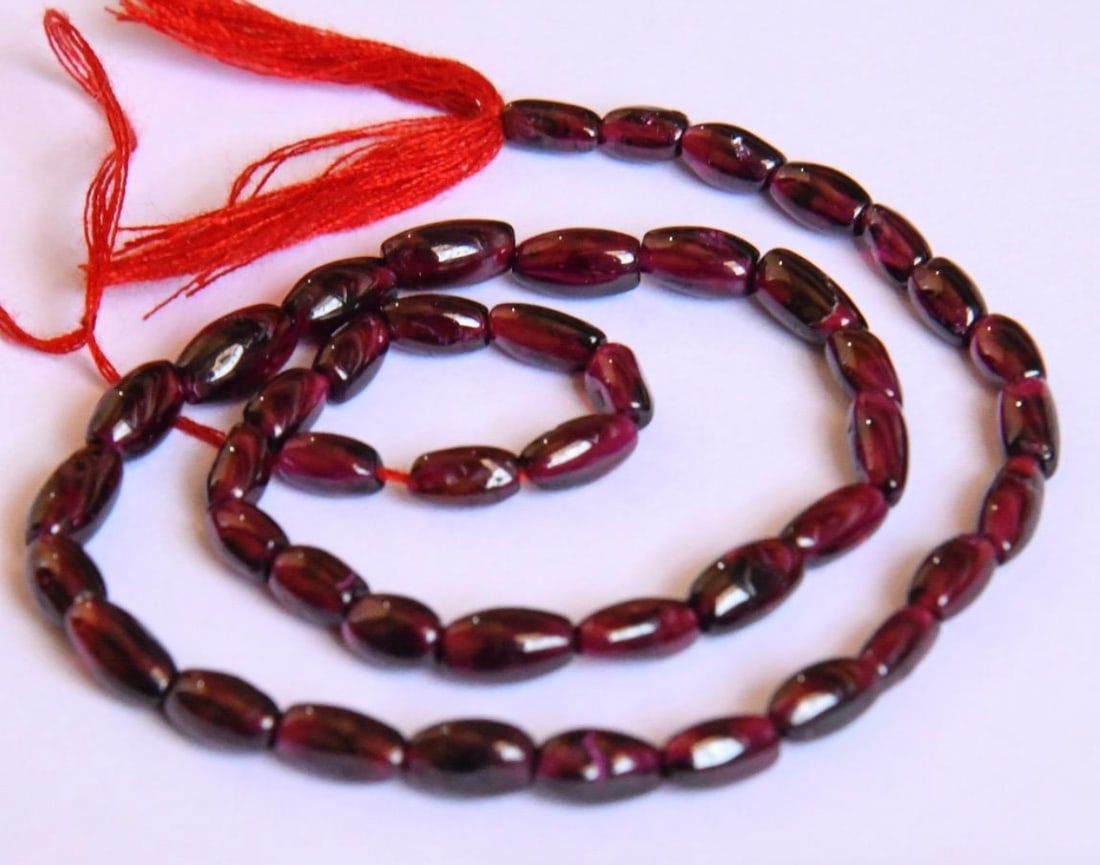 NATURAL GARNET BEADS RICE SHAPE 3.5X6 - 4X8 MM, 12.5'' STRAND (1 of 2)