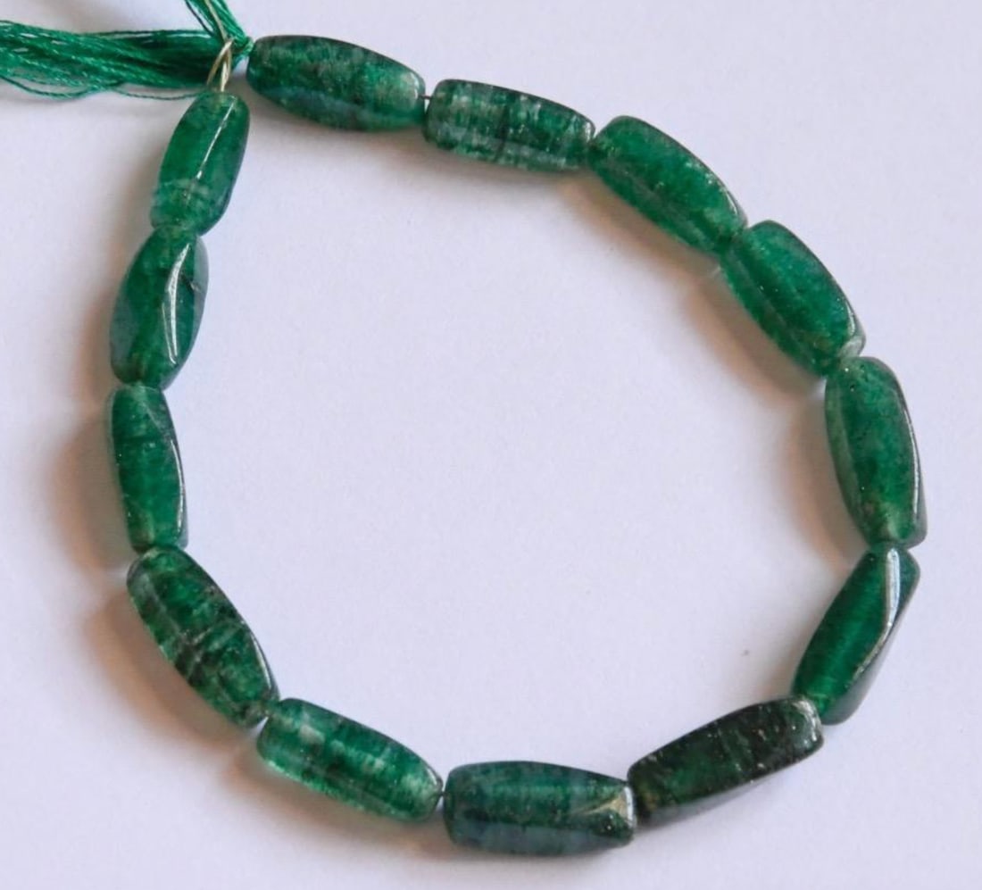 NATURAL GREEN AVENTURINE TWISTED 4X11 - 4.5X13 MM 6'' STRAND (1 of 3)