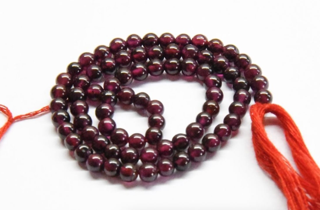 NATURAL GARNET BEADS ROUND 3.5X4 MM, 11'' STRAND (1 of 2)