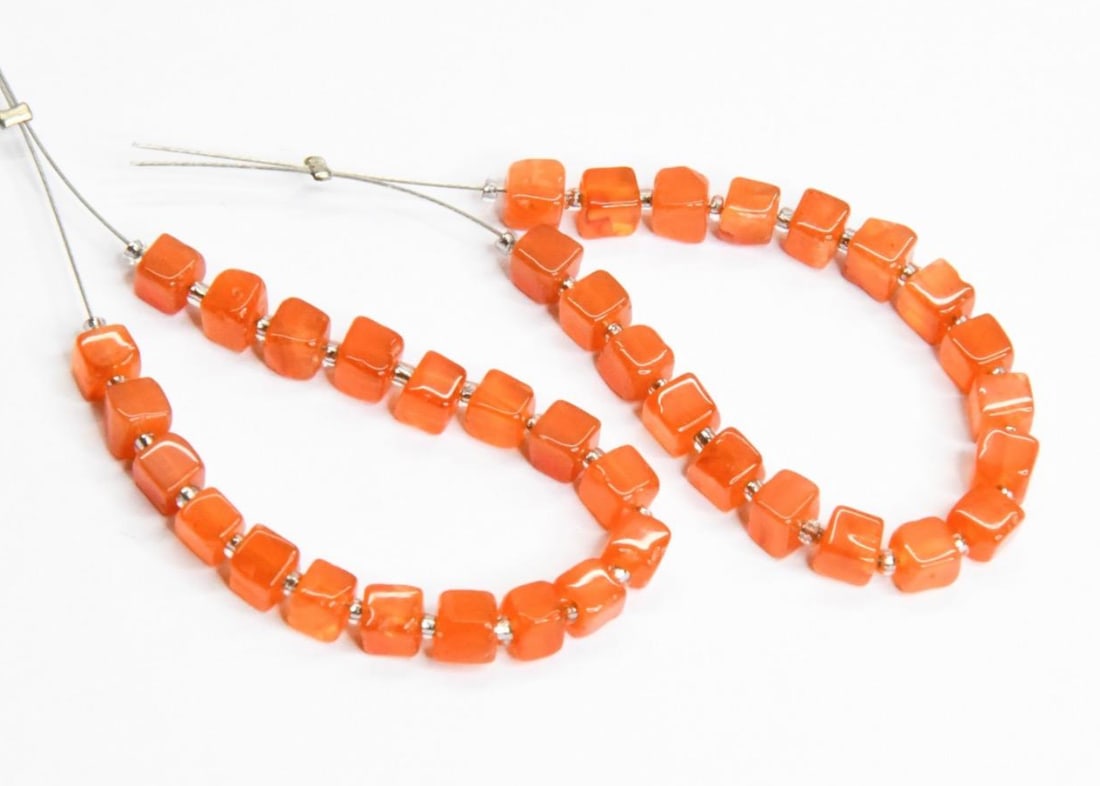 NATURAL CARNELIAN BEADS BOX 3.5 - 4 MM 19 PCS (2 TASSELS) (1 of 2)