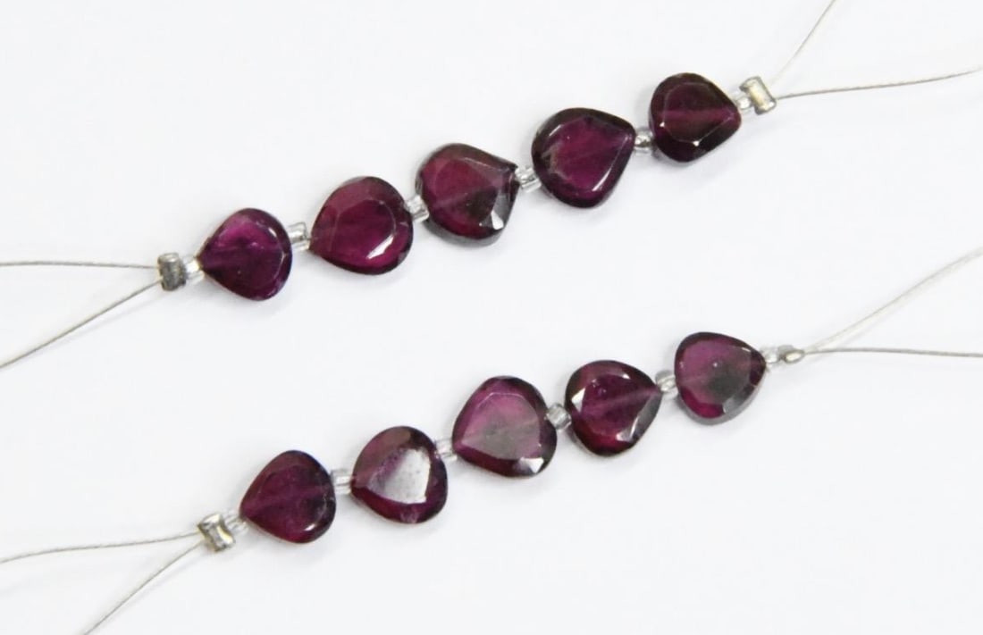 NATURAL GARNET BEADS FACETED HEART 5 - 6 MM 5 PCS, (3 TASSELS): These are natural, earth mined and hand crafted with precision. Stone: Garnet, Stone Shape: Faceted Heart, Stone Size: 5 - 6 mm, Width: 2 - 2.5 mm, Weight: approx. 5.5 carats. The photographs are gene