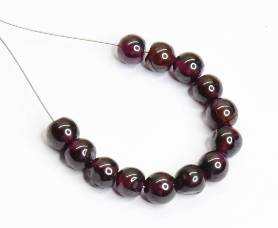 NATURAL GARNET BEADS ROUND 5.5 MM 13 PCS (1 of 1)