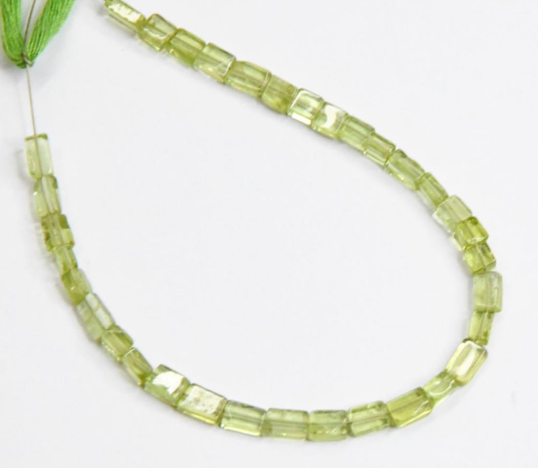 NATURAL PERIDOT BEADS CUBE 3X4 - 3X5 MM, 5.5" STRAND (1 of 2)