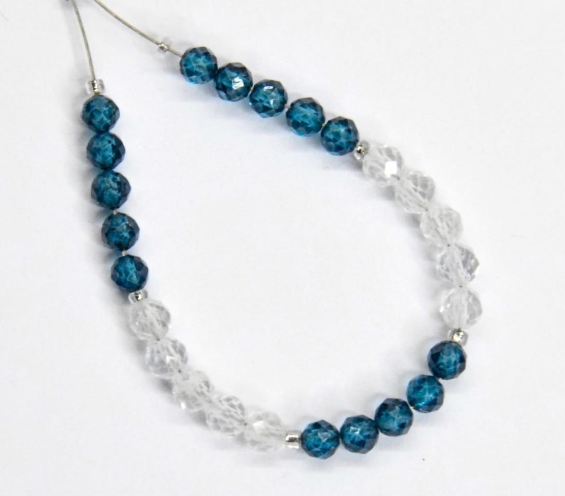BLUE & WHITE TOPAZ BEADS FACETED ROUND 3.5 MM, 25 PCS (1 of 2)