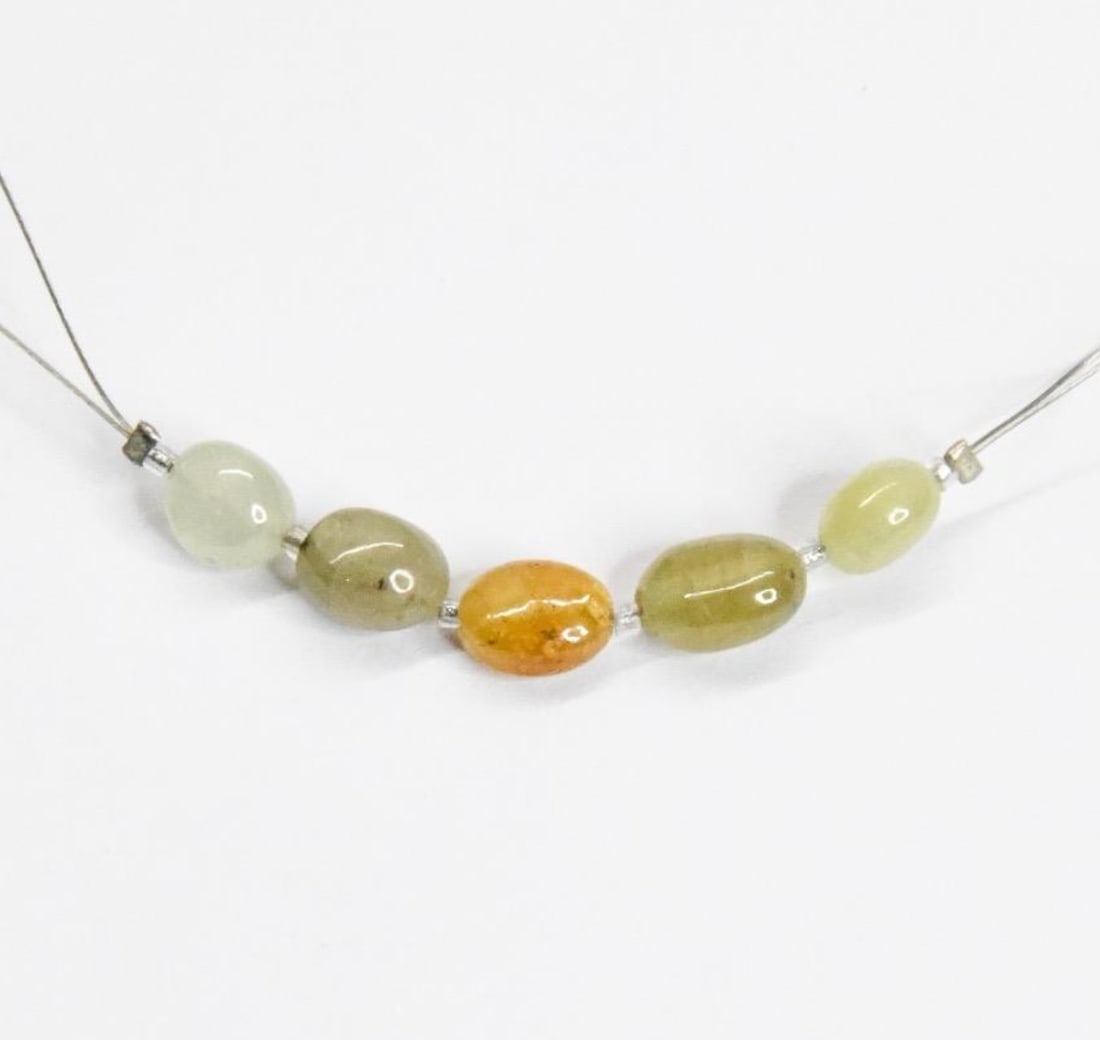 NATURAL YELLOW SAPPHIRE BEADS OVAL 5X6 - 6X8 MM 5 PCS, (2 TASSELS) (1 of 2)