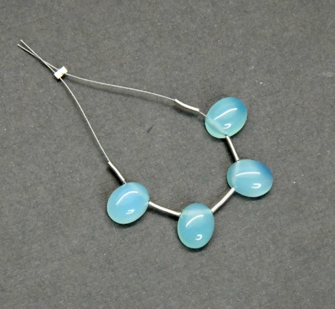 NATURAL BLUE CHALCEDONY BEADS FLATBACK OVAL 8X10 MM, 4 PCS (1 of 2)