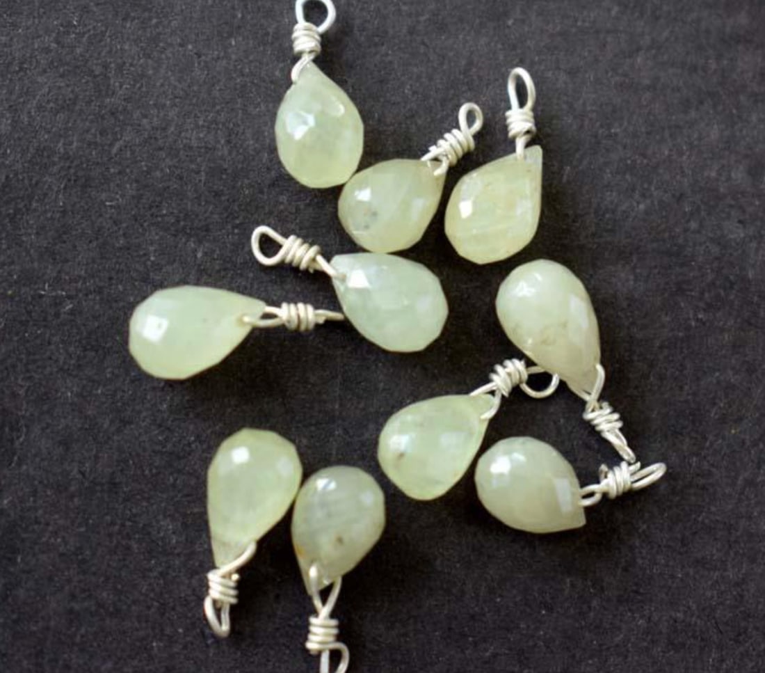 NATURAL SAPPHIRE BEADS FACETED BRIOLETTE 4.5x6 - 4.5x8 MM SOLID 925 SILVER 5 PCS: These are natural, earth mined and hand crafted with precision. Stone: Yellow Sapphire, Stone Shape: Faceted Briolette, Stone Size: 4.5x6 - 4.5x8 mm, Weight: approx. 7.5 carats. The photographs are ge