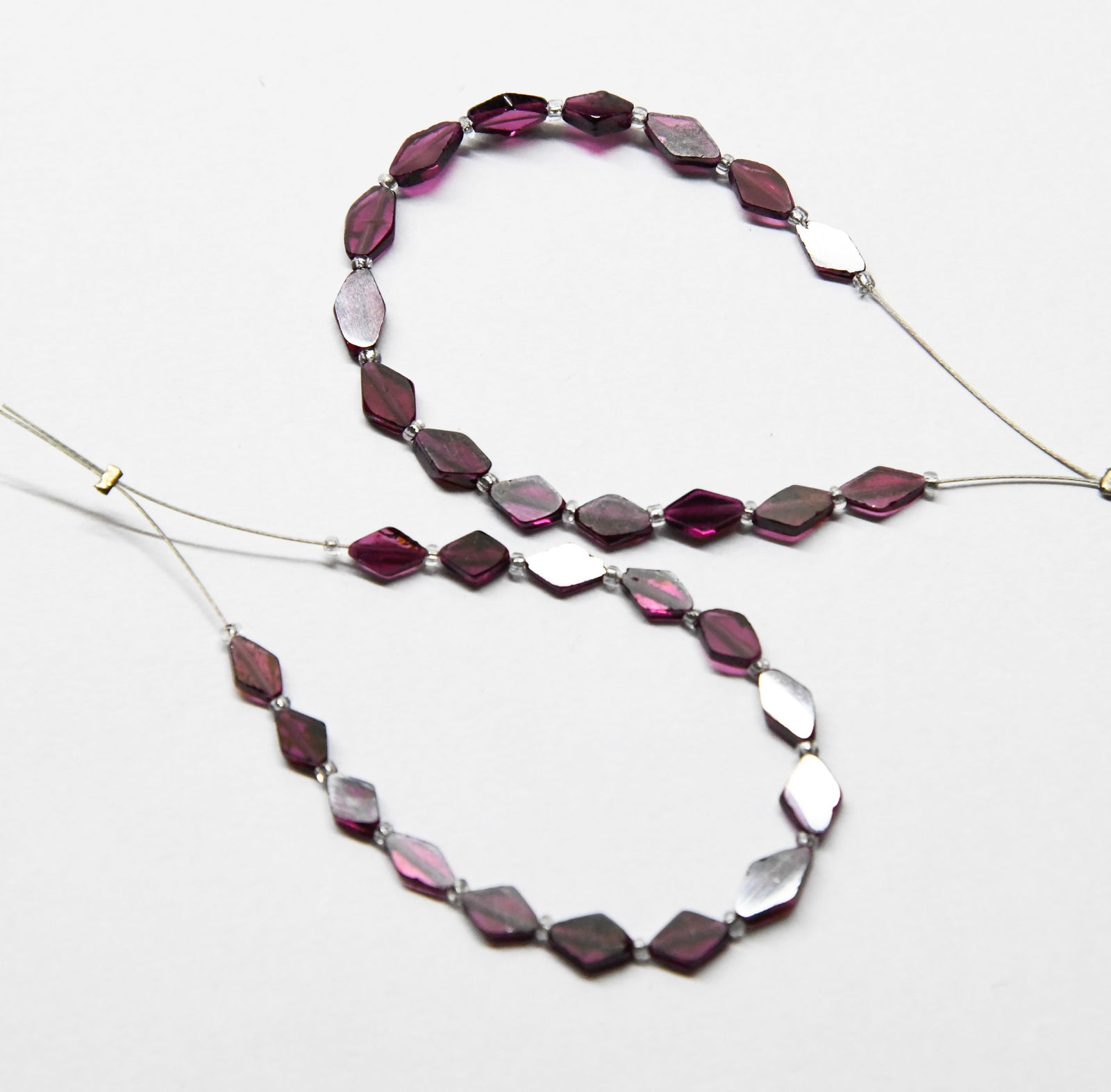 NATURAL GARNET BEADS FANCY - 3X5 - 4X7 MM, 15 PCS - (3 TASSELS) (1 of 1)