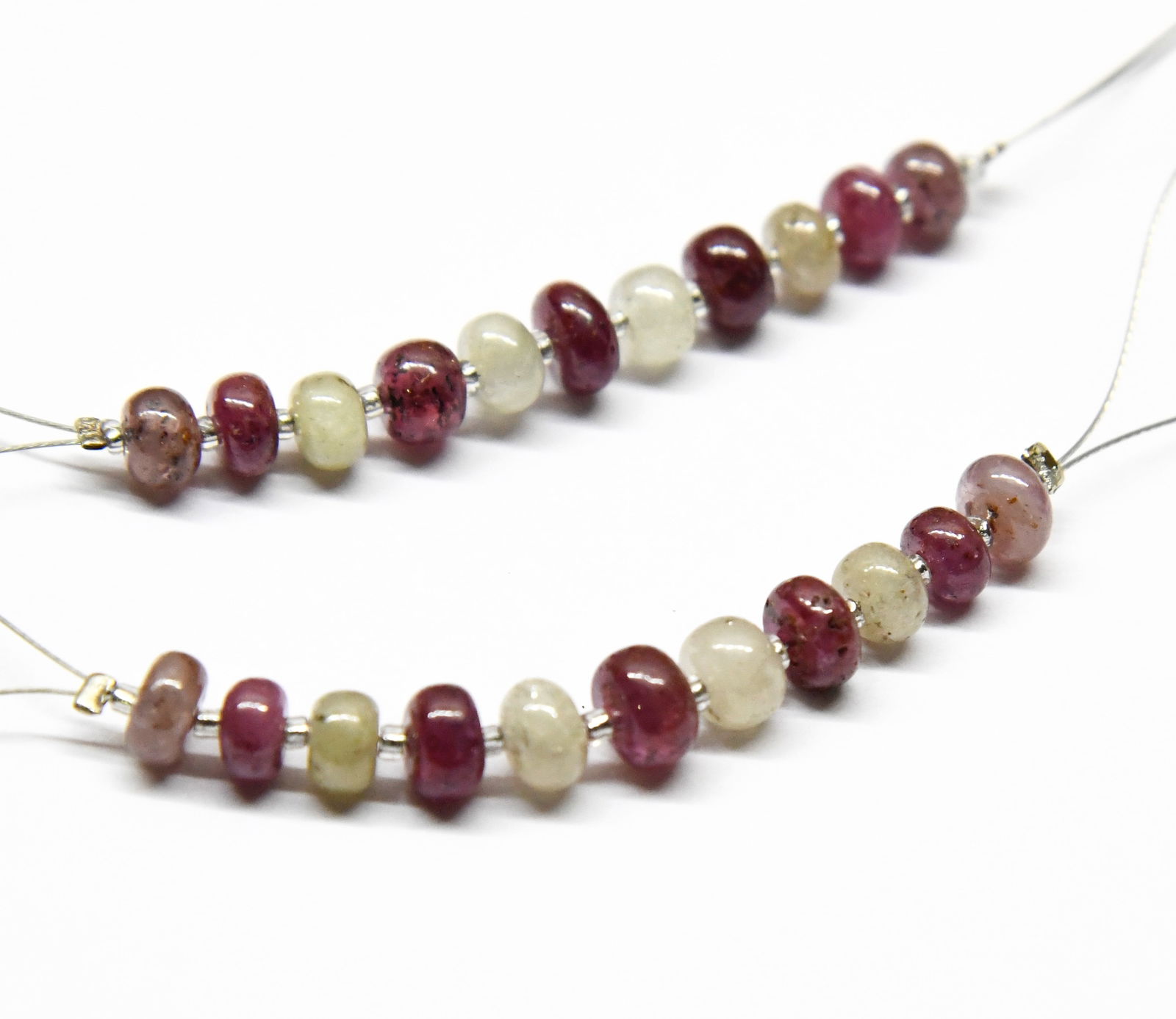 NATURAL SAPPHIRE BEADS RONDELLE 5 - 6 MM, 11 PCS (2 TASSELS) (1 of 1)