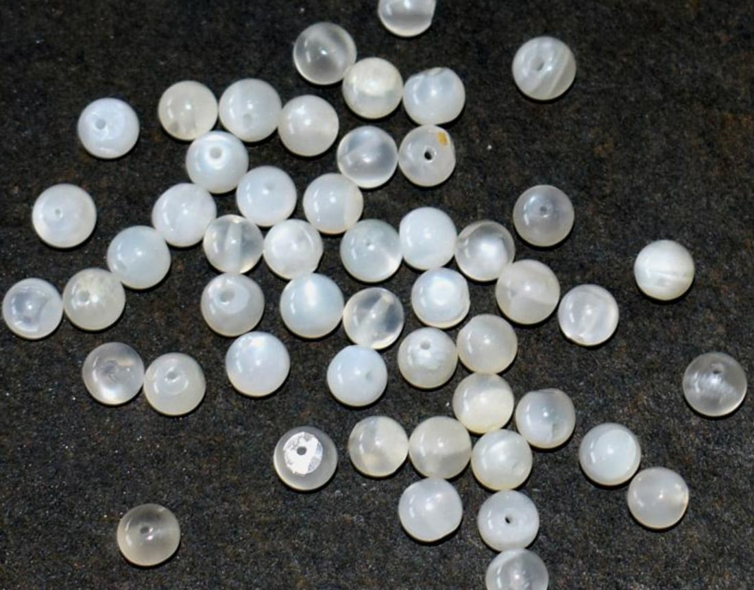 NATURAL WHITE MOONSTONE BEADS ROUND 5 MM 50 PCS (1 of 1)