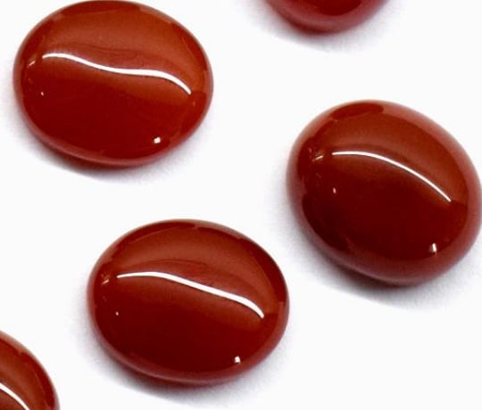 NATURAL RED ONYX CABOCHONS OVAL 13X18 MM - 1 PC: These are natural, earth mined and hand crafted with precision. Stone: Red Onyx, Stone Shape: Cabochon Oval, Stone Size: 13.5x18 mm, Width: 6 mm, Weight: approx. 12.50 carats. The photographs are gene